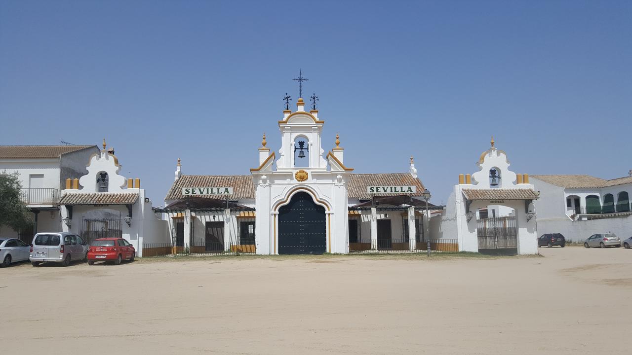 Hospederia Rural Las Buganvillas El Rocío Exterior foto