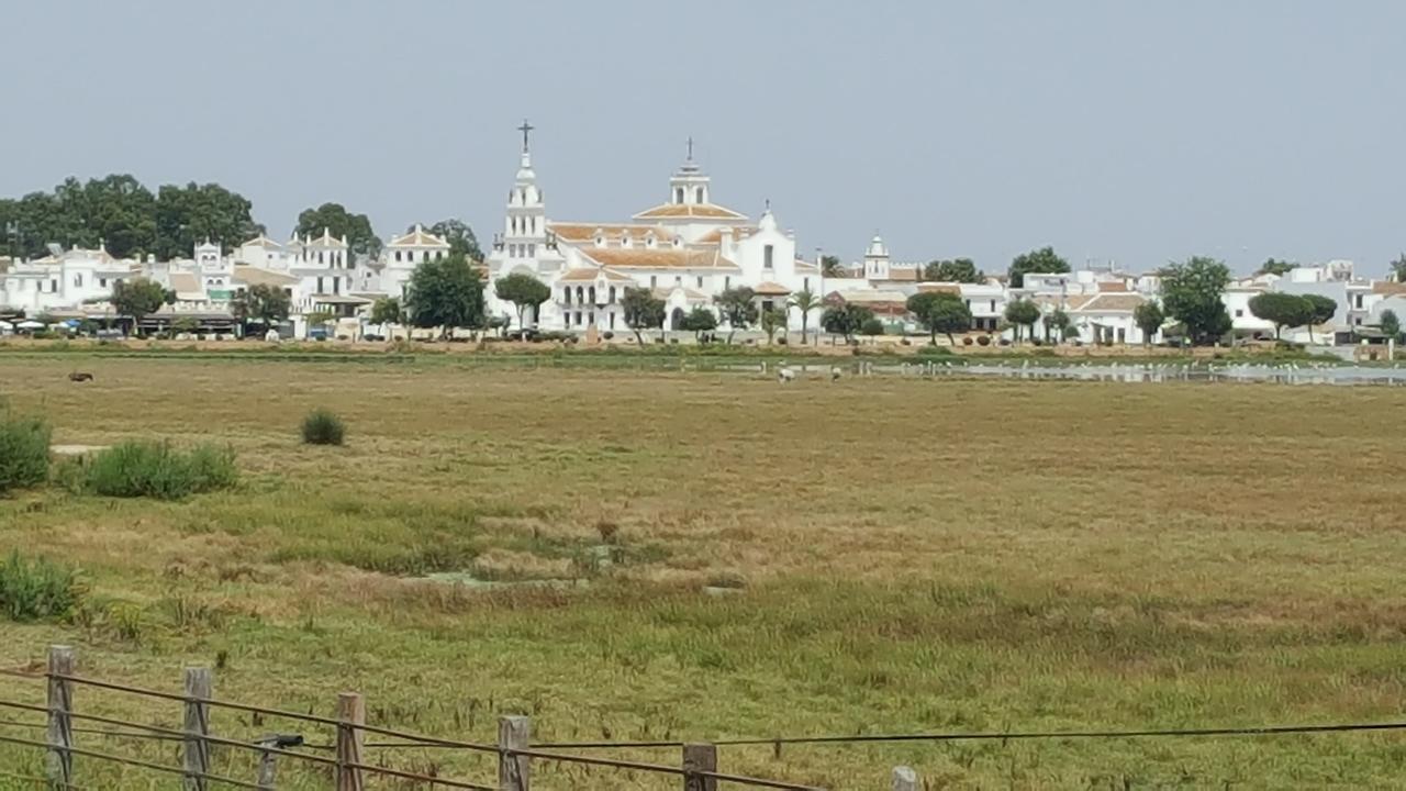 Hospederia Rural Las Buganvillas El Rocío Exterior foto
